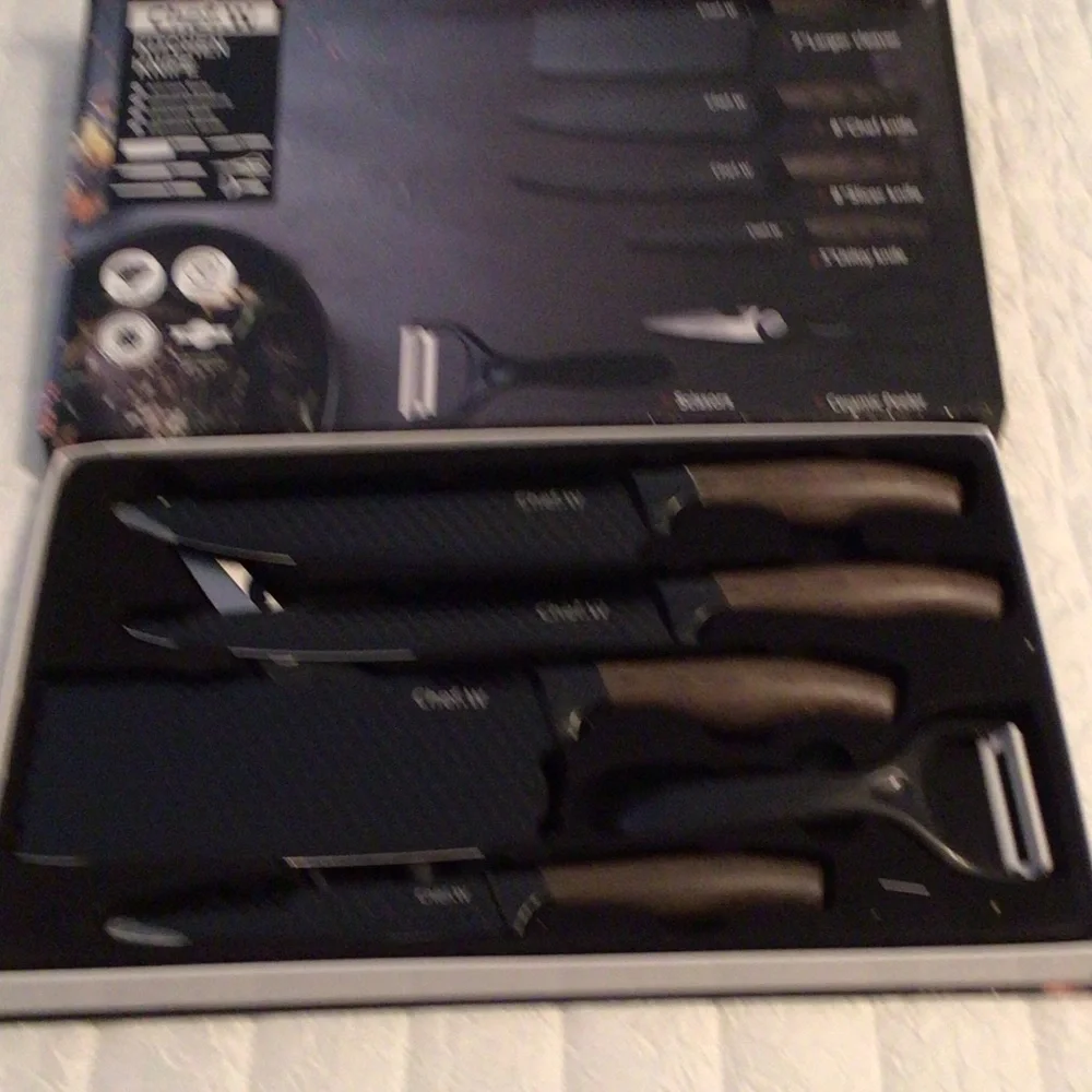 N/A chef kitchen